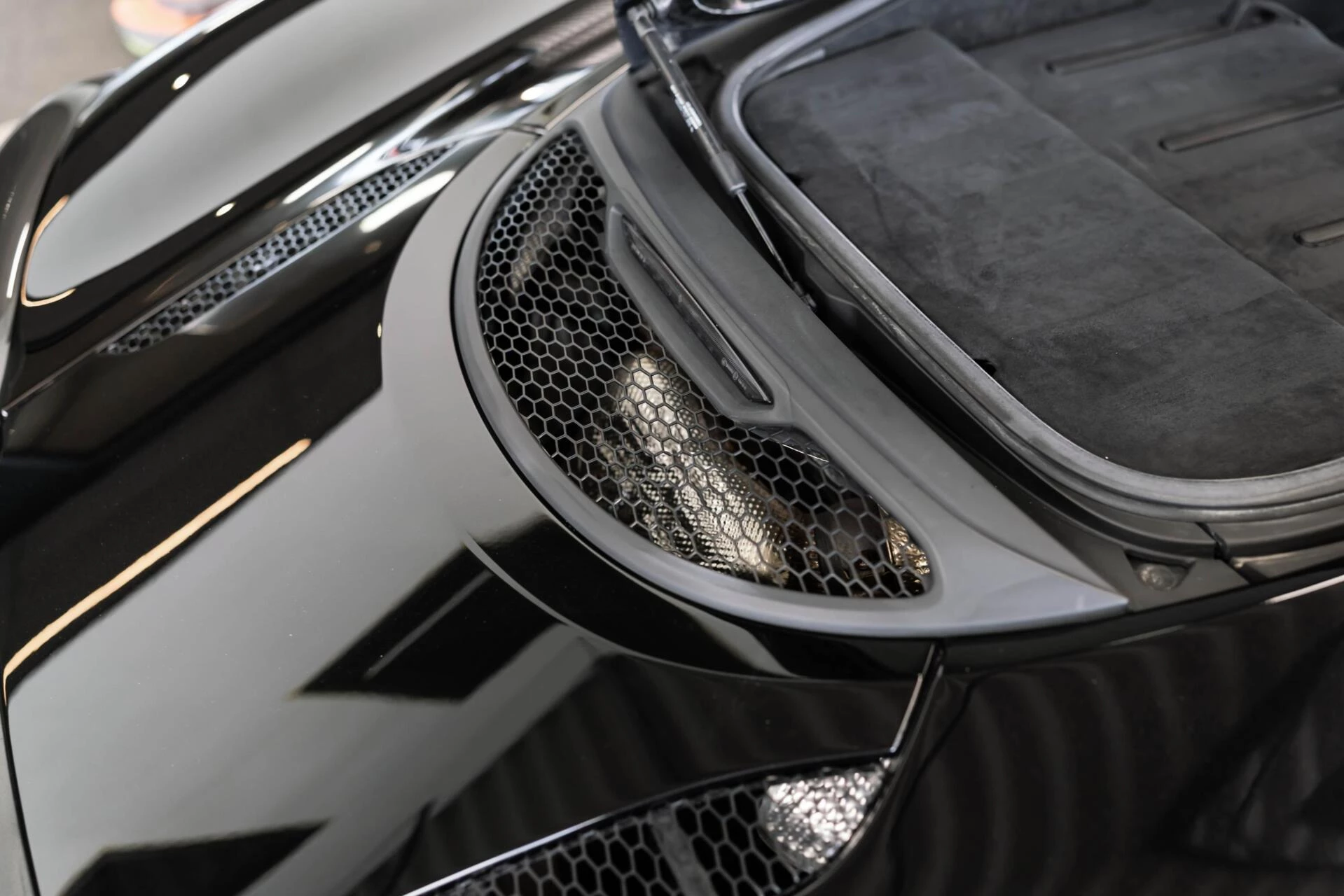 Hoofdafbeelding McLaren 570GT