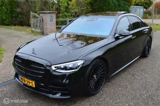 Hoofdafbeelding Mercedes-Benz S-Klasse Mercedes S-klasse S580 AMG / 22inch / SHADOW KING / Garantie