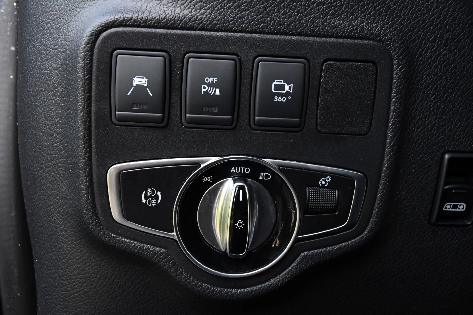 Hoofdafbeelding Mercedes-Benz X-Klasse