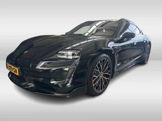 Porsche Taycan Cross Turismo Turbo S 93 kWh / Panoramadak / 360Camera / Head-up / Passenger Display / Luchtvering / 21'' / Bose / Keyless / Sportdesign+Chrono / Stoelventilatie+Verwarming / Stuurverwarming / Dodehoek / DAB / ACC