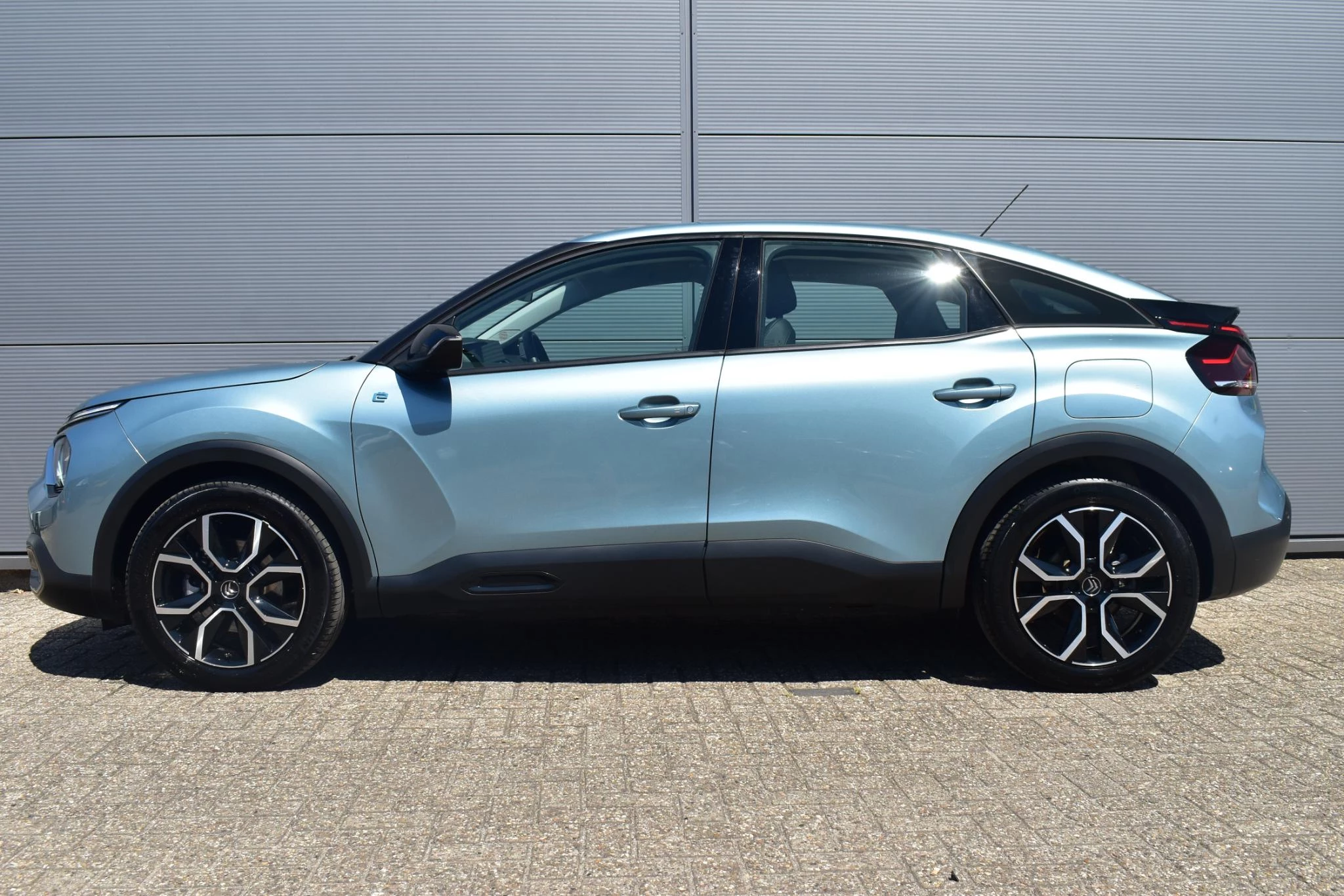 Hoofdafbeelding Citroën ë-C4