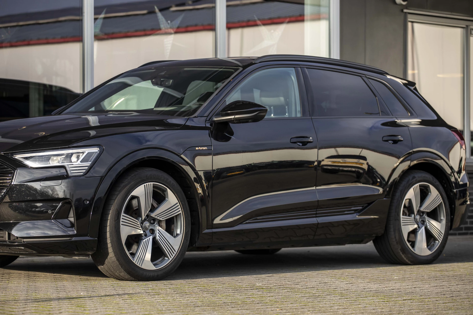 Hoofdafbeelding Audi e-tron
