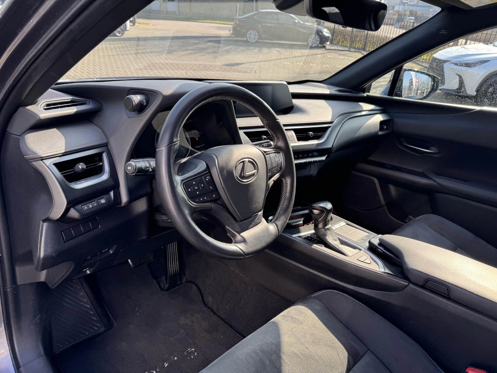 Hoofdafbeelding Lexus UX