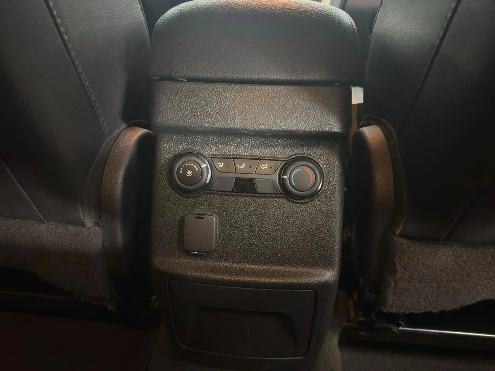 Hoofdafbeelding Ford Explorer