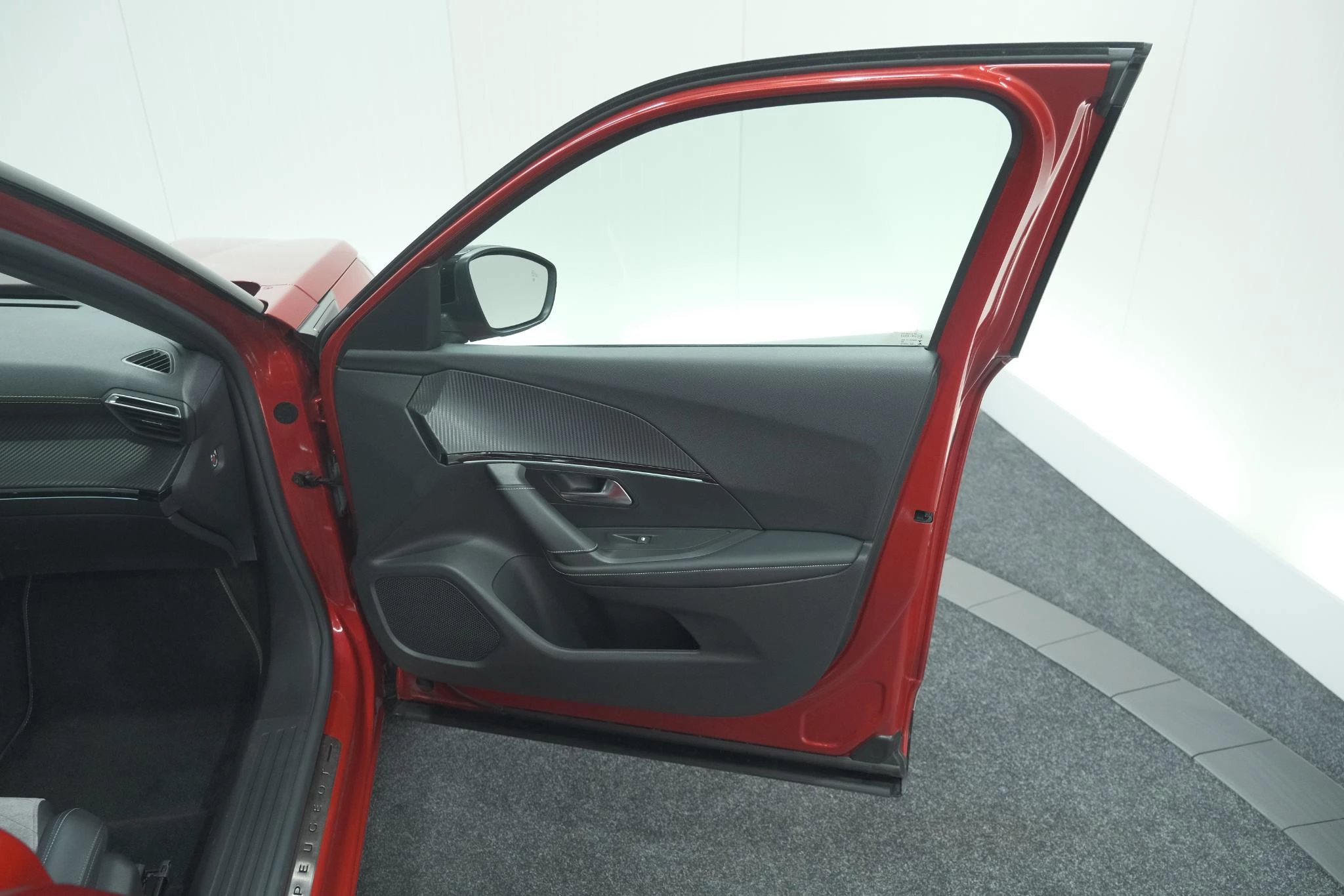 Hoofdafbeelding Peugeot e-2008