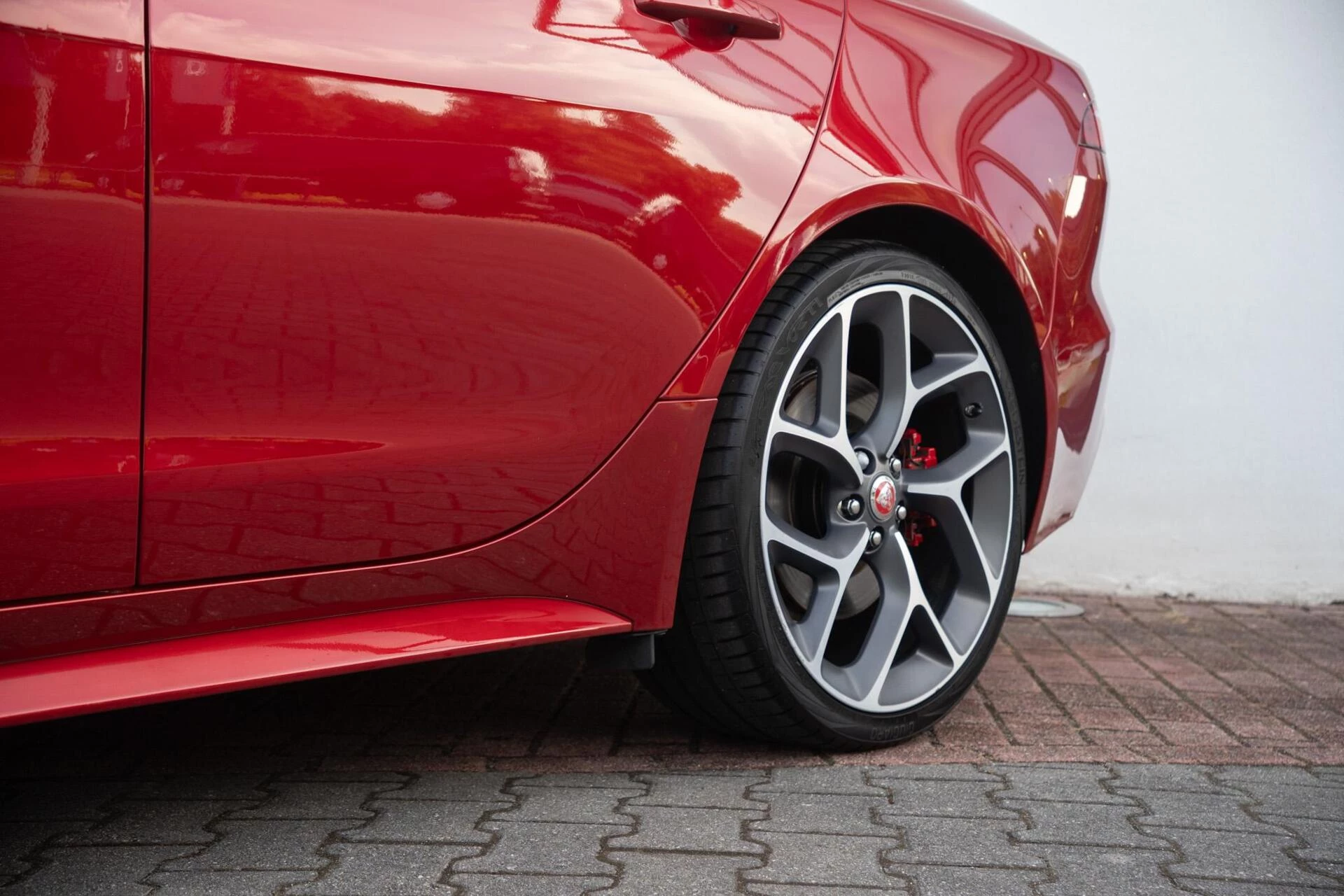Hoofdafbeelding Jaguar XE