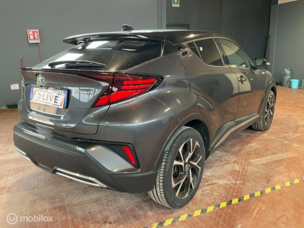 Hoofdafbeelding Toyota C-HR