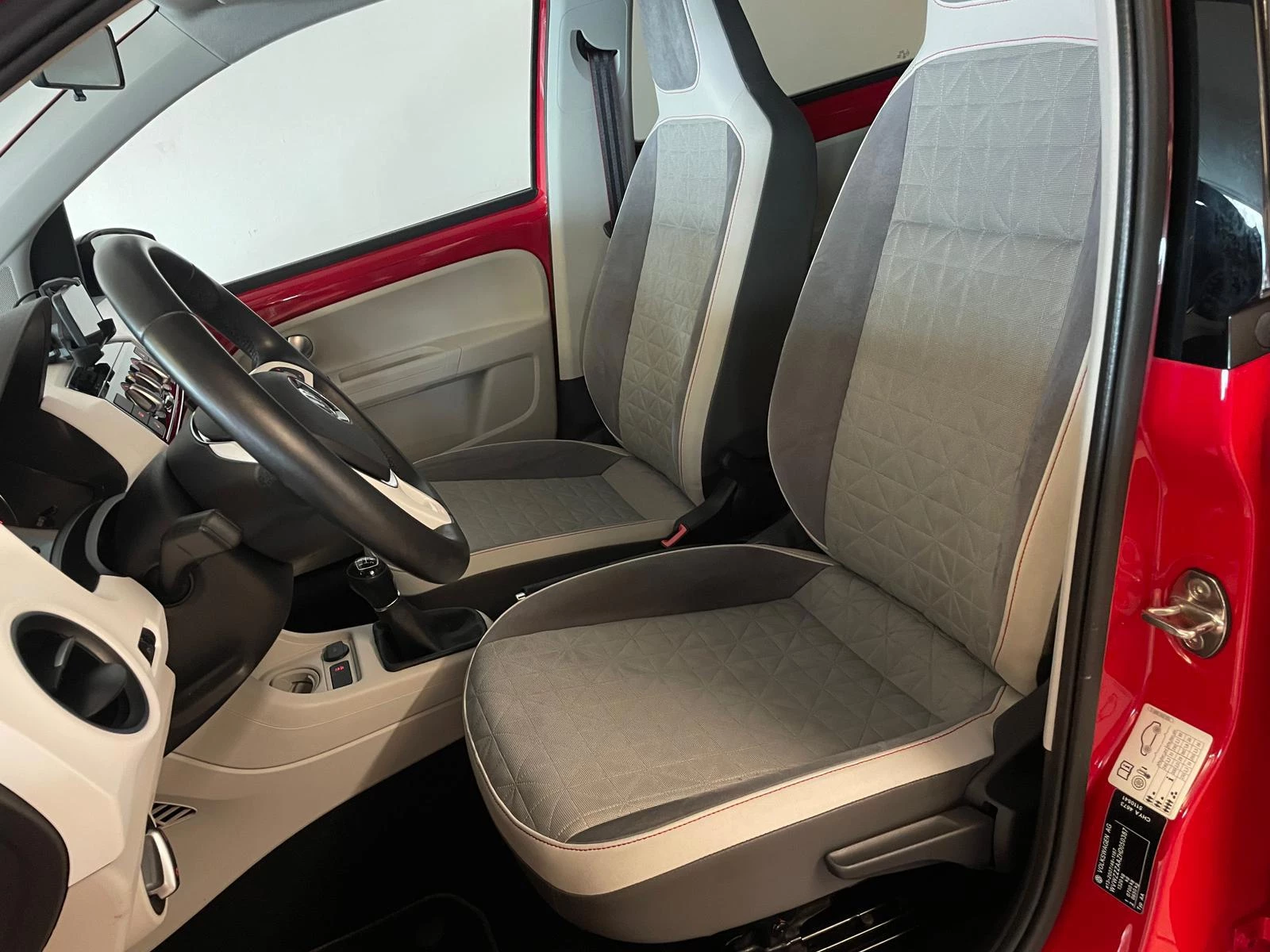 Hoofdafbeelding Volkswagen up!