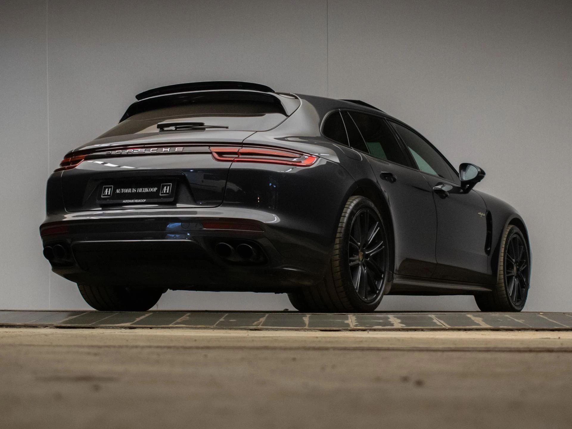 Hoofdafbeelding Porsche Panamera