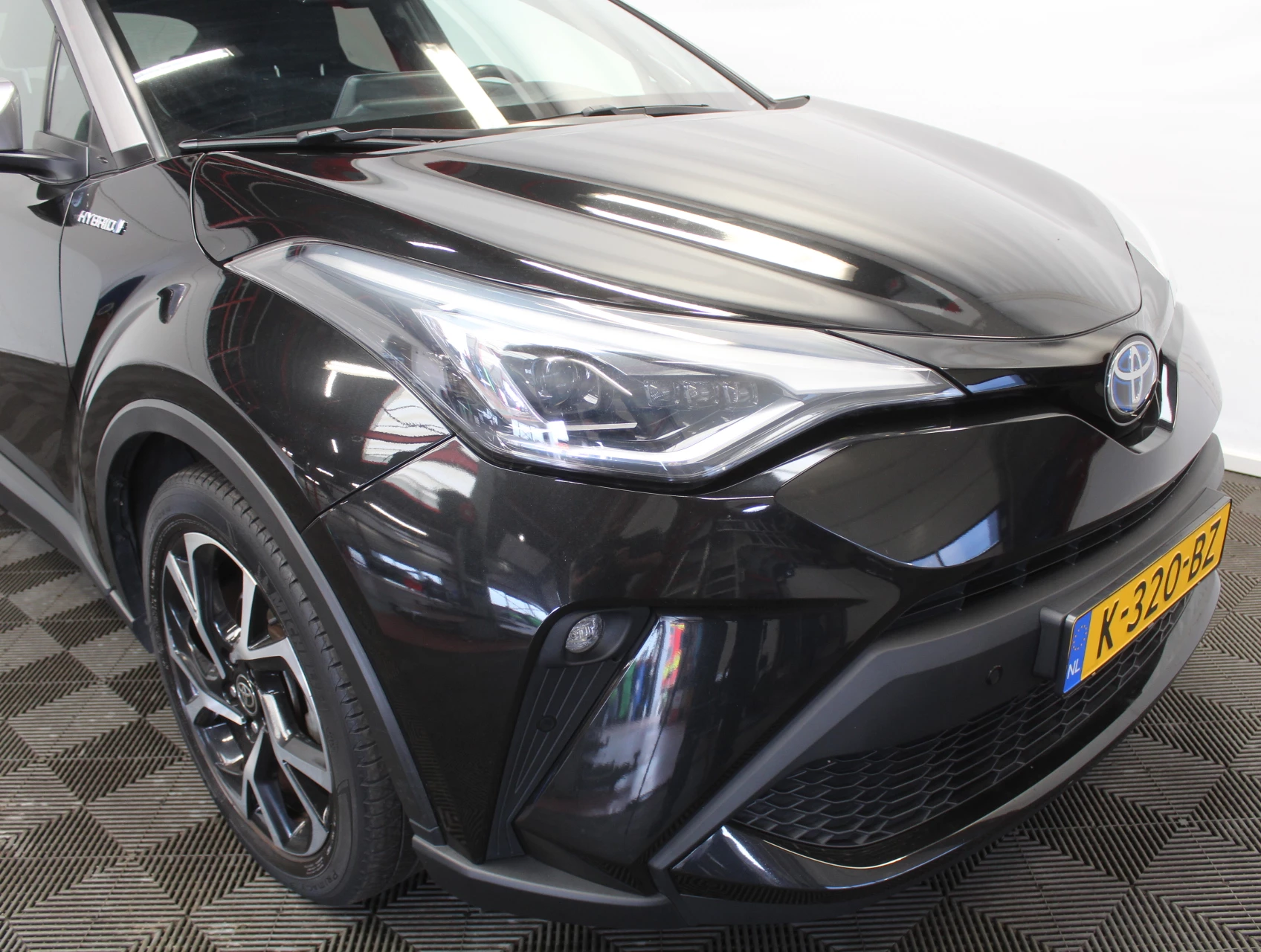 Hoofdafbeelding Toyota C-HR