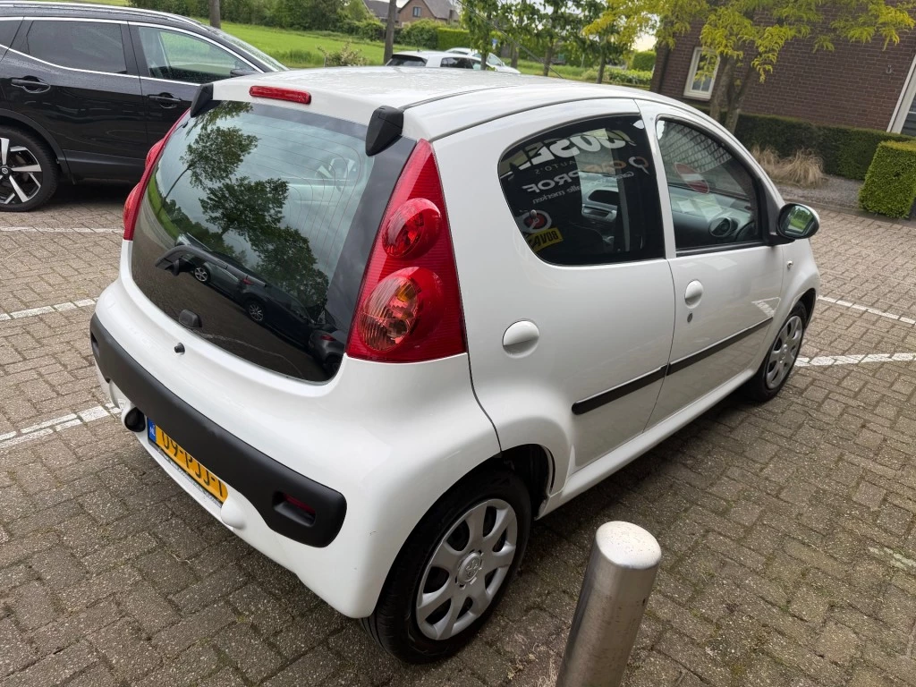 Hoofdafbeelding Peugeot 107