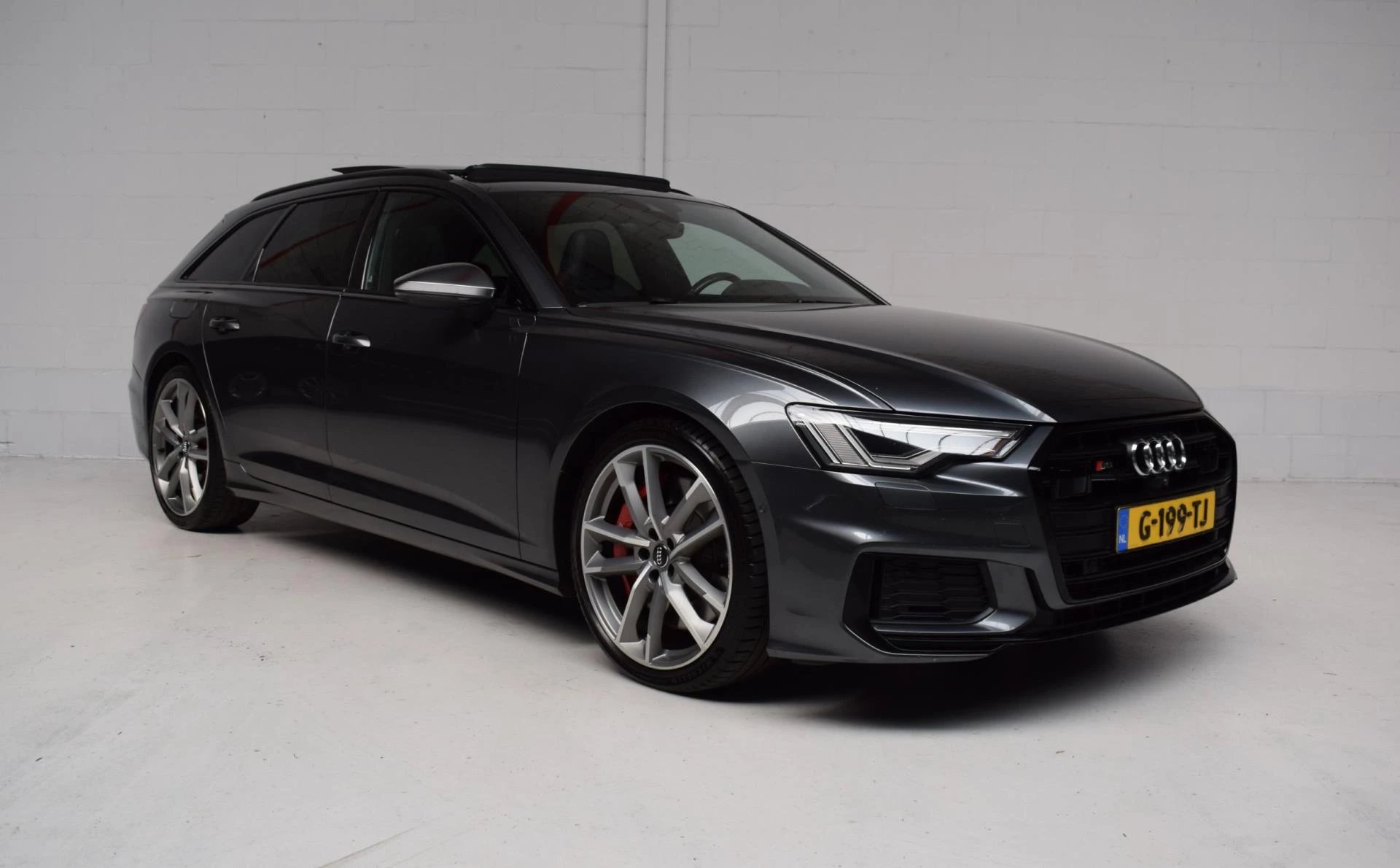 Hoofdafbeelding Audi S6