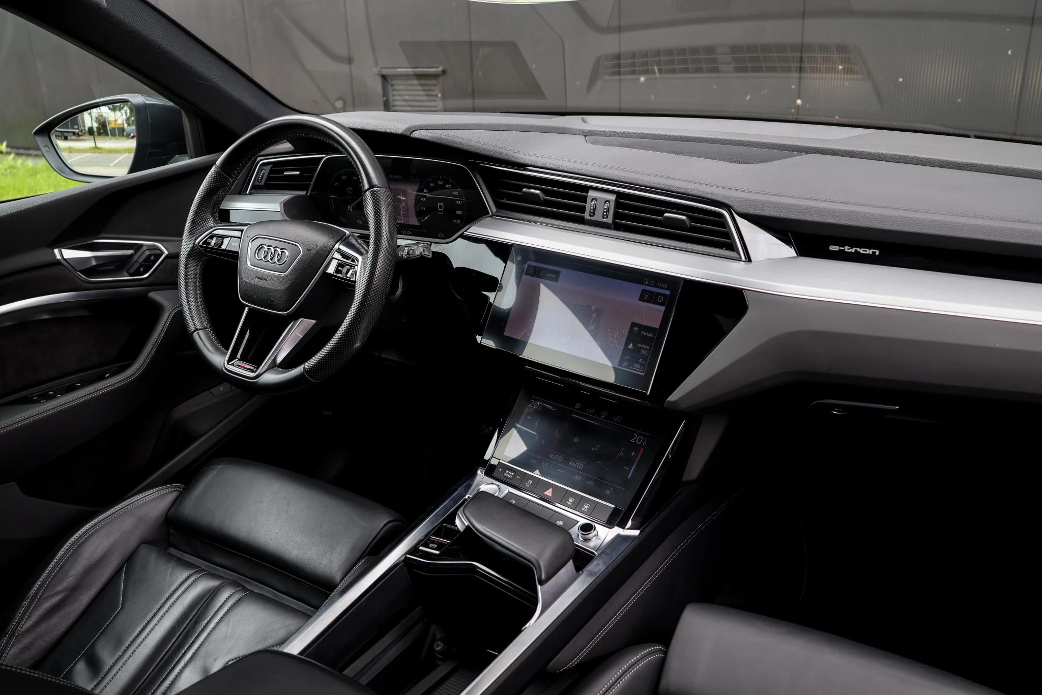 Hoofdafbeelding Audi e-tron