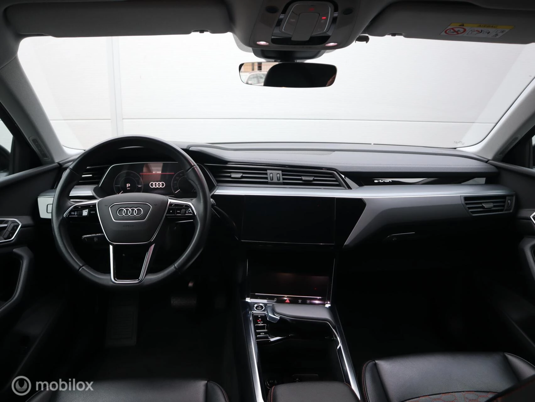 Hoofdafbeelding Audi e-tron