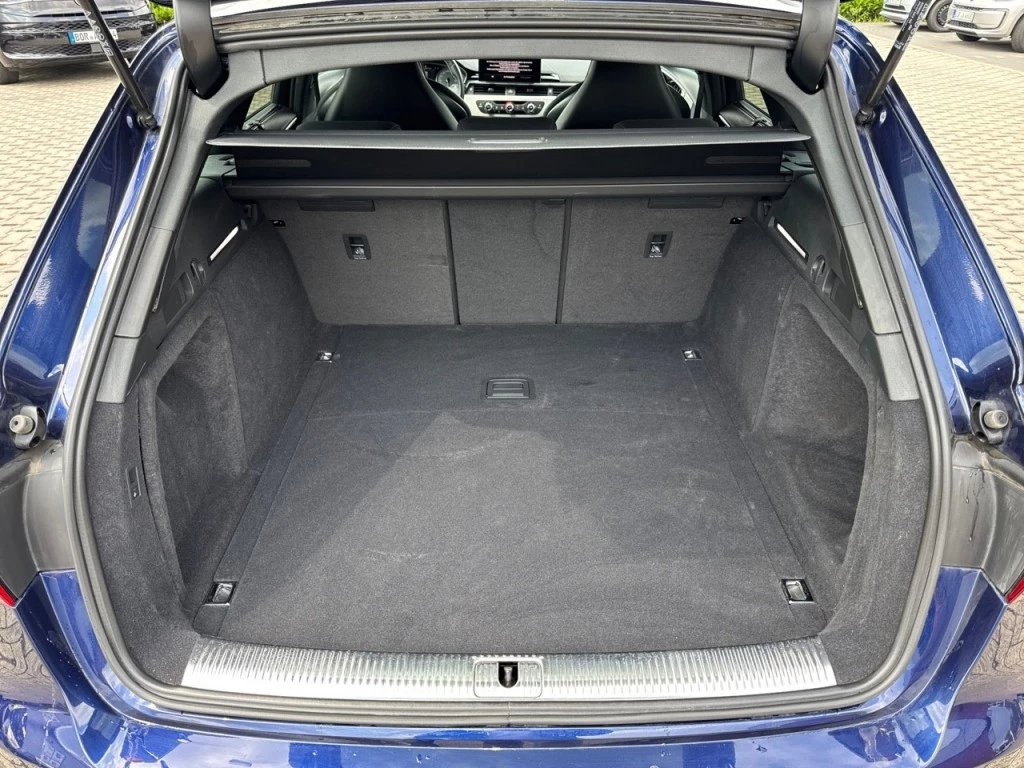 Hoofdafbeelding Audi S4