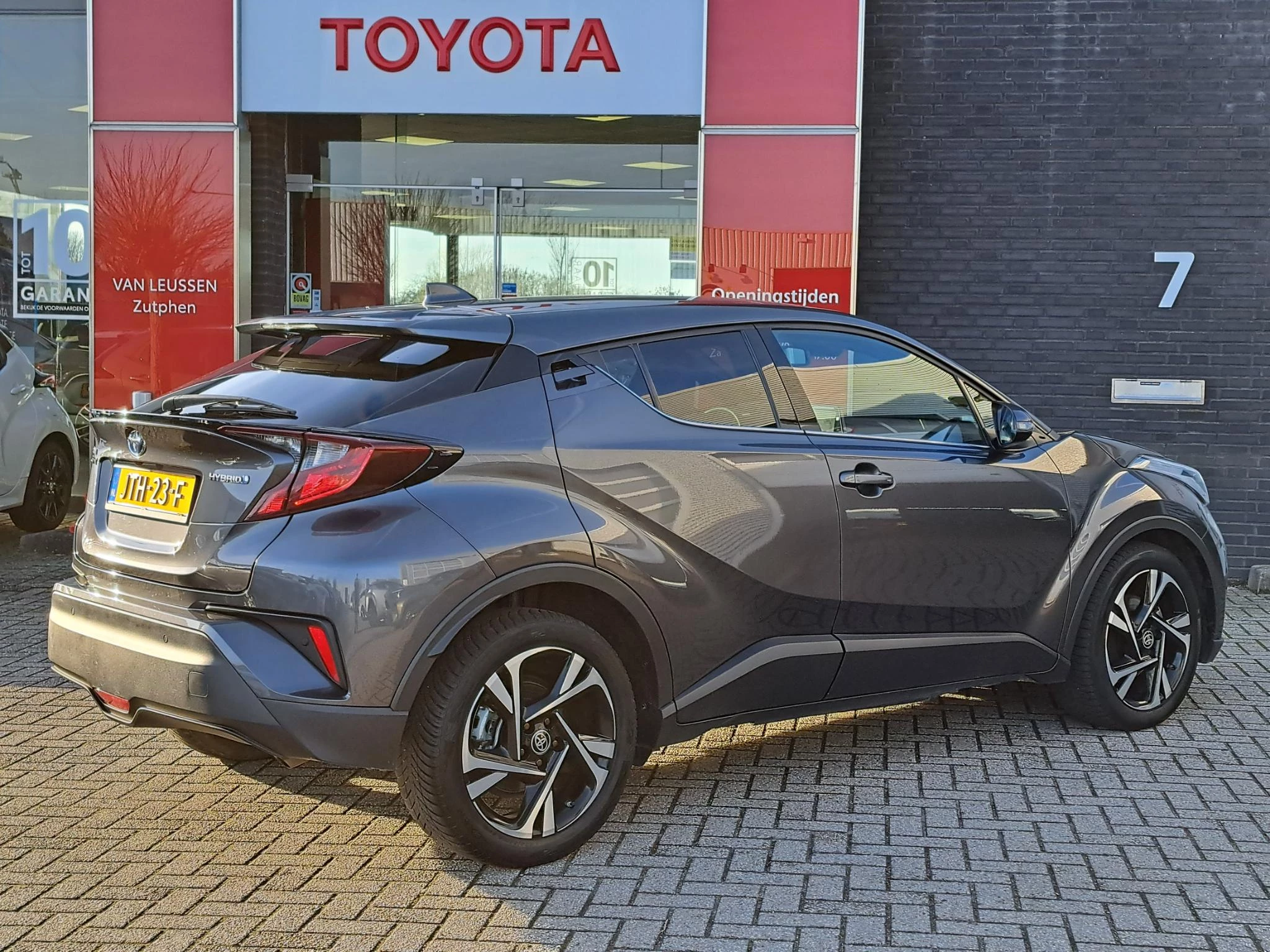 Hoofdafbeelding Toyota C-HR