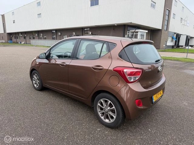 Hoofdafbeelding Hyundai i10