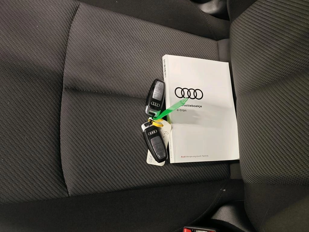 Hoofdafbeelding Audi e-tron
