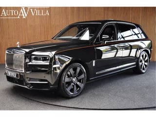 Hoofdafbeelding Rolls-Royce Cullinan Rolls-Royce Cullinan 6.75 V12 Bespoke Panorama Night vision Koelkast Massage 360° Soft Close 22" Style 714 Alloy Wheels