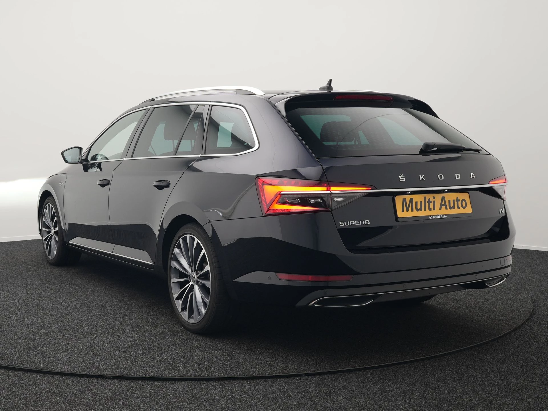 Hoofdafbeelding Škoda Superb