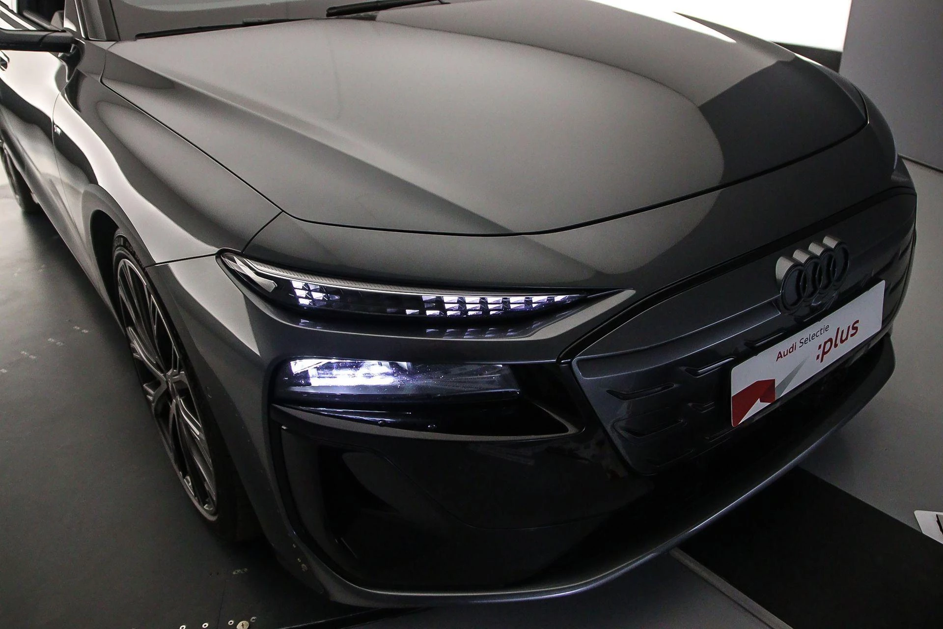 Hoofdafbeelding Audi A6 Avant e-tron