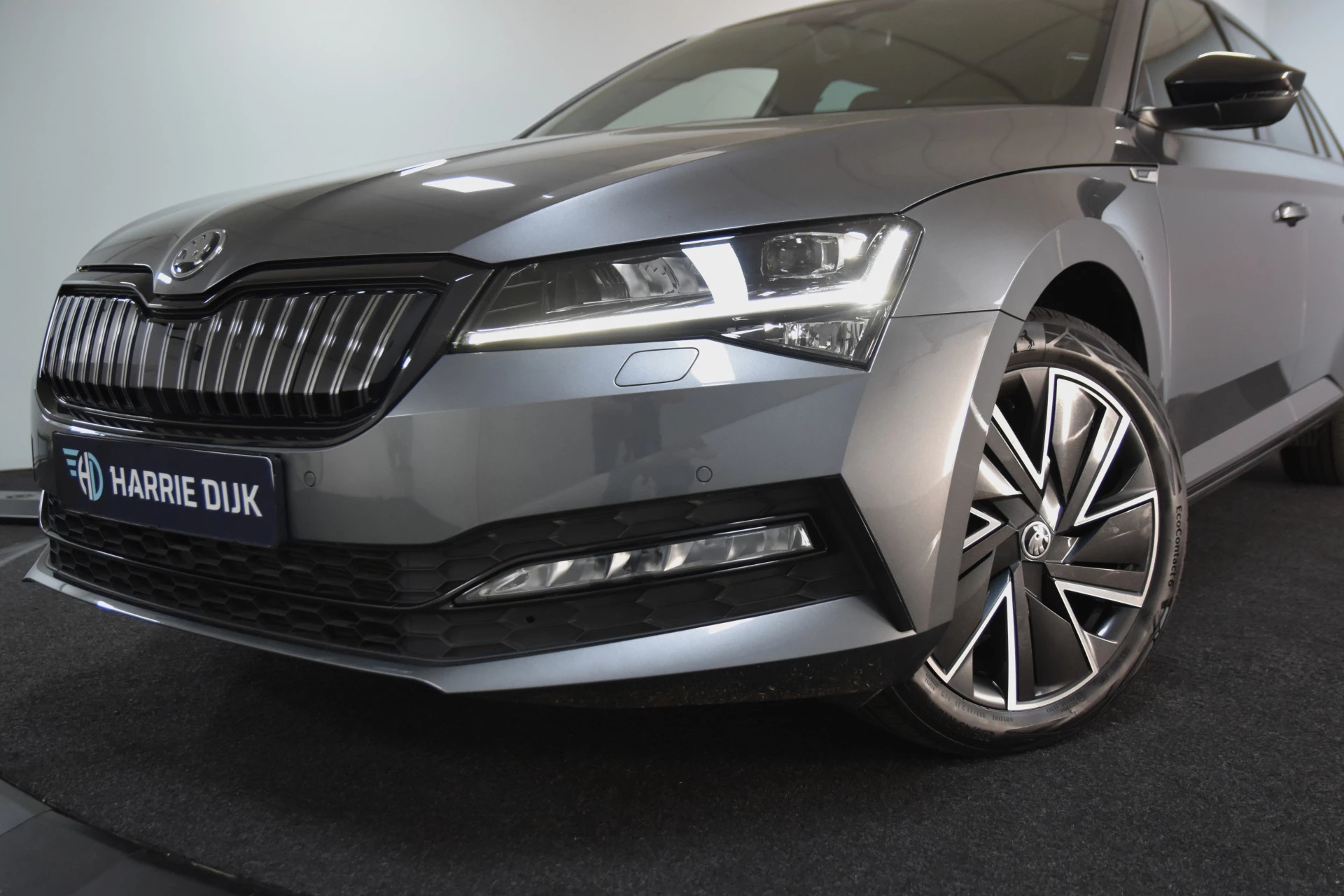 Hoofdafbeelding Škoda Superb
