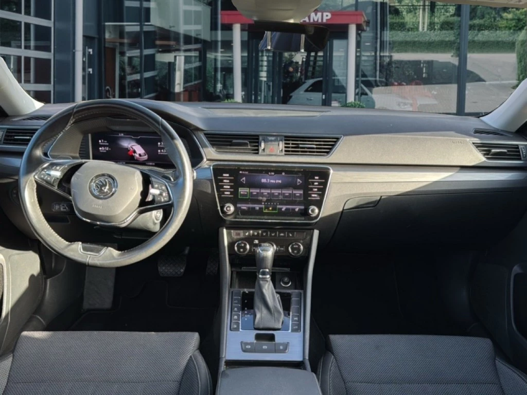 Hoofdafbeelding Škoda Superb