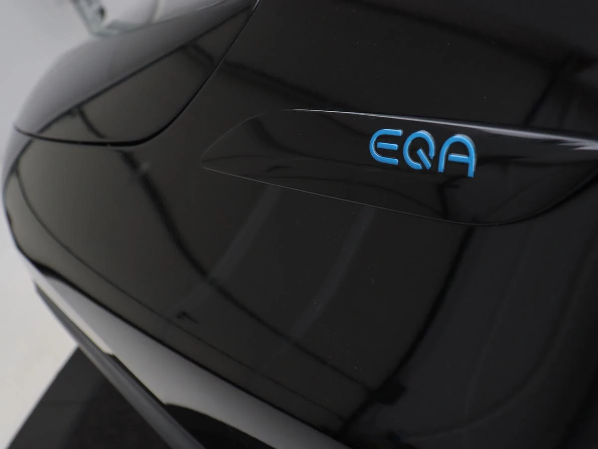 Hoofdafbeelding Mercedes-Benz EQA