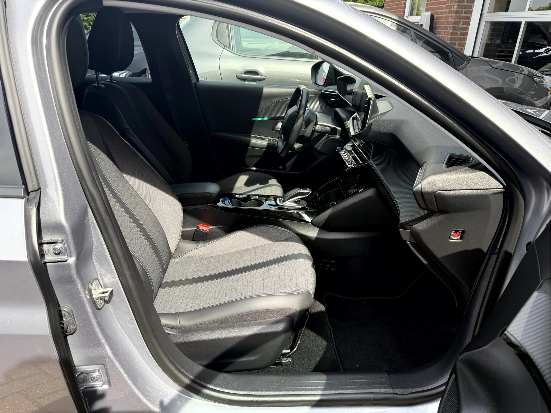 Hoofdafbeelding Peugeot e-208