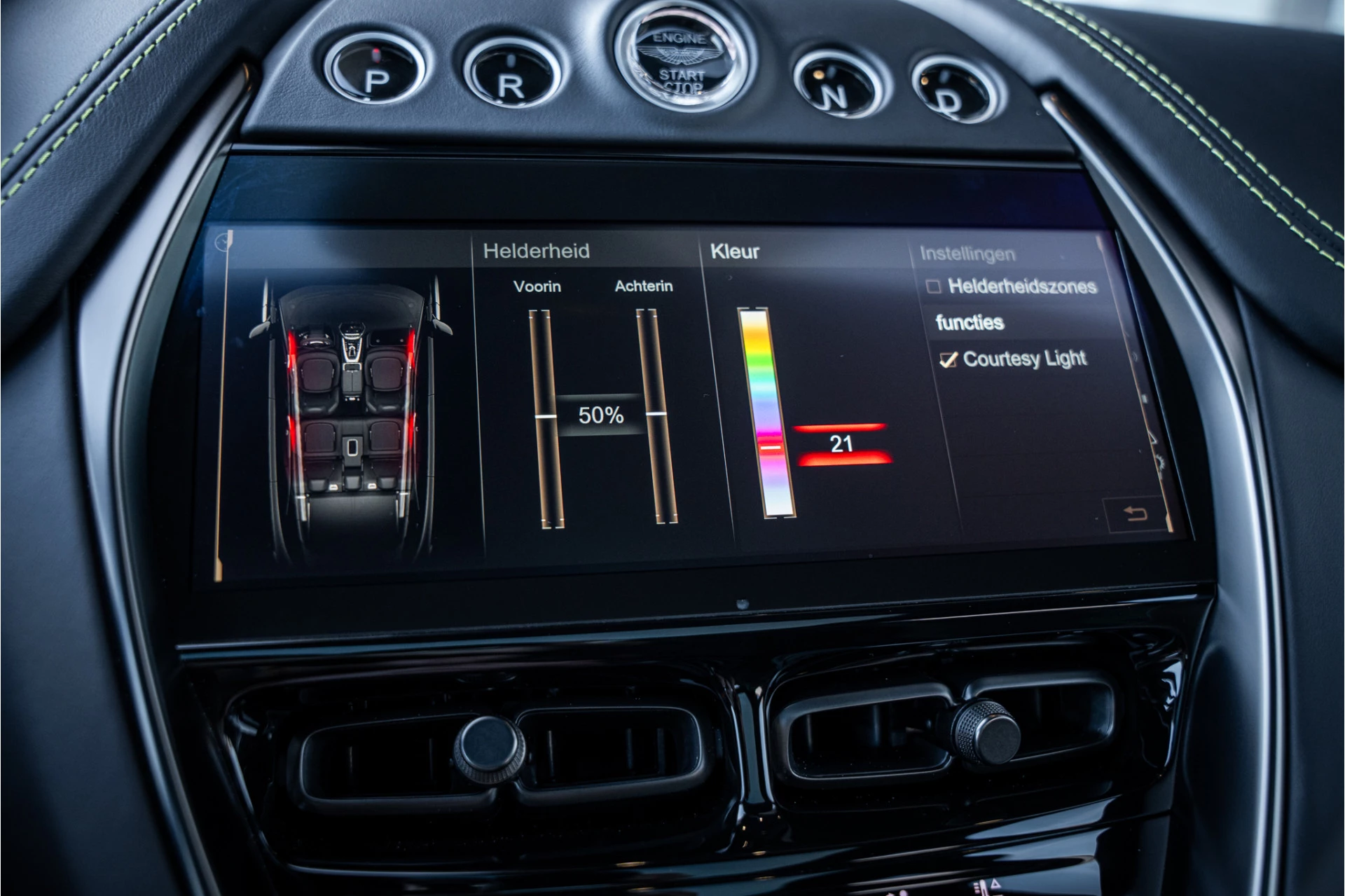 Hoofdafbeelding Aston Martin DBX