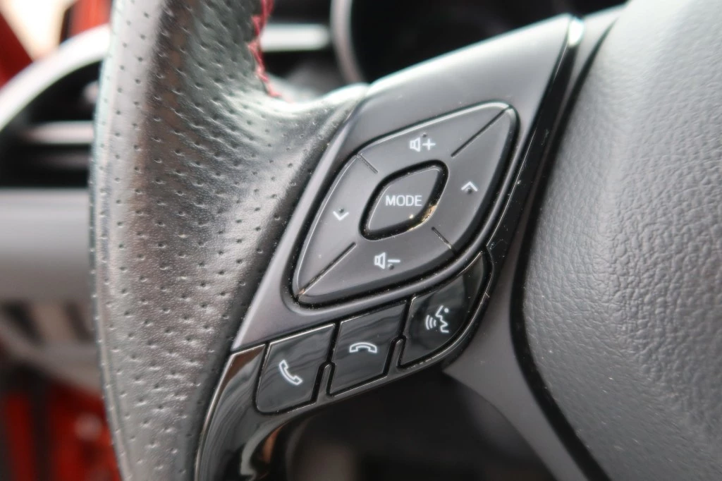 Hoofdafbeelding Toyota C-HR