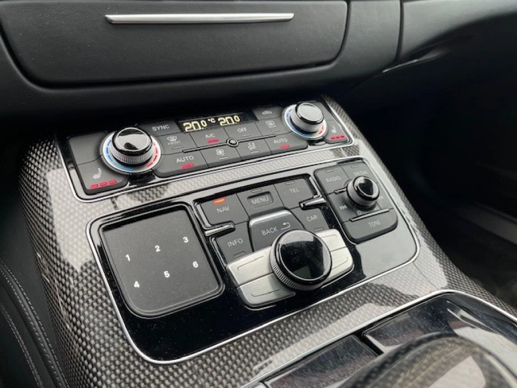 Hoofdafbeelding Audi S8