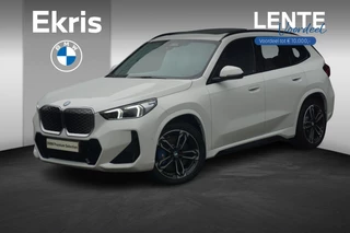 BMW iX1 eDrive20 M Sport | Trekhaak | Panoramadak | Harman Kardon | Cruise control adaptief met Stop&Go | Comfort Access | Lentevoordeel