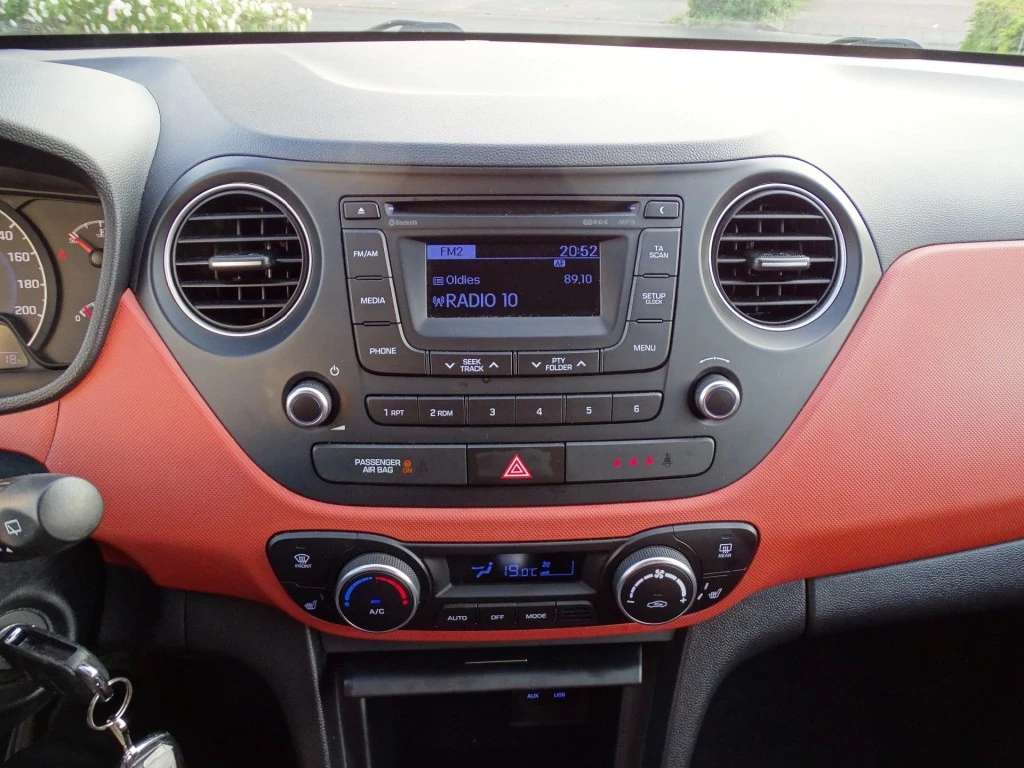 Hoofdafbeelding Hyundai i10
