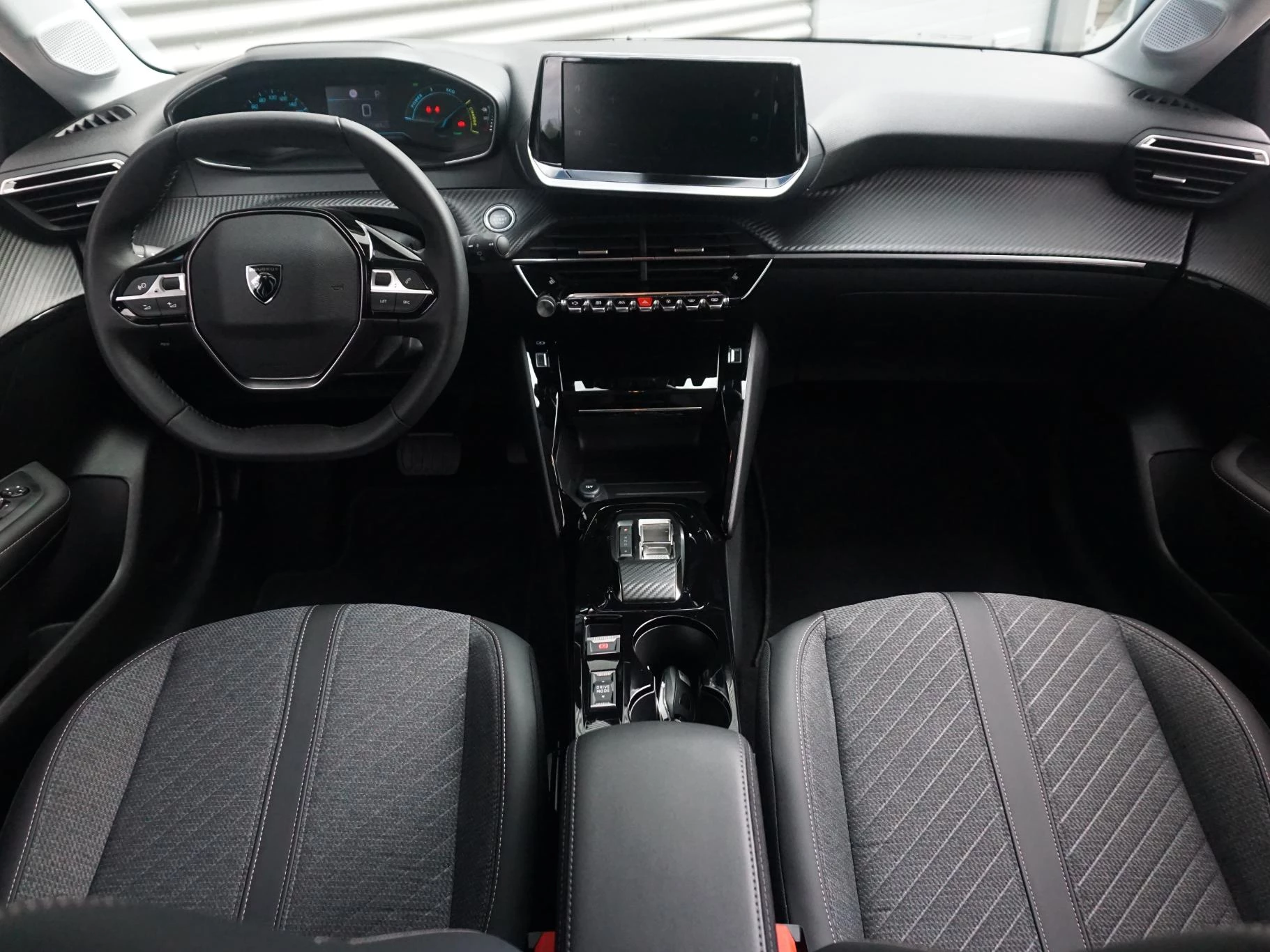 Hoofdafbeelding Peugeot e-208