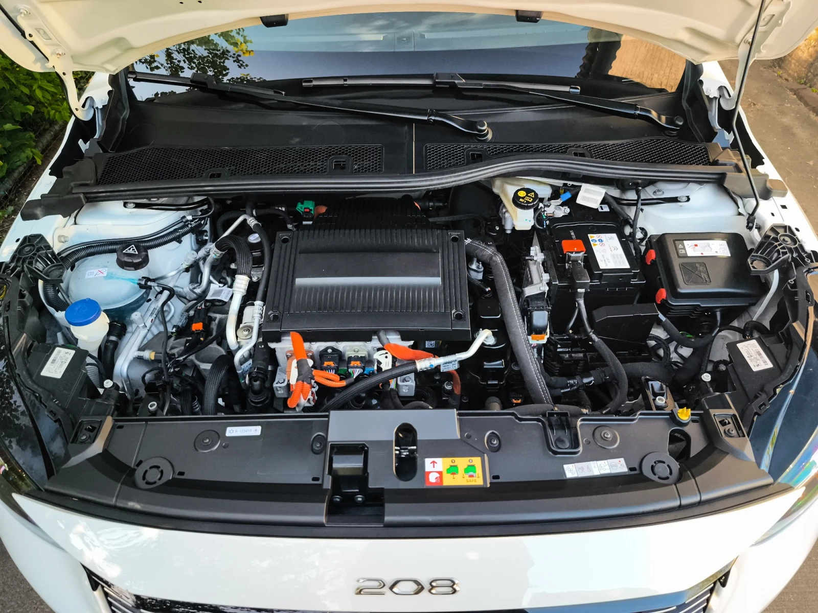 Hoofdafbeelding Peugeot e-208