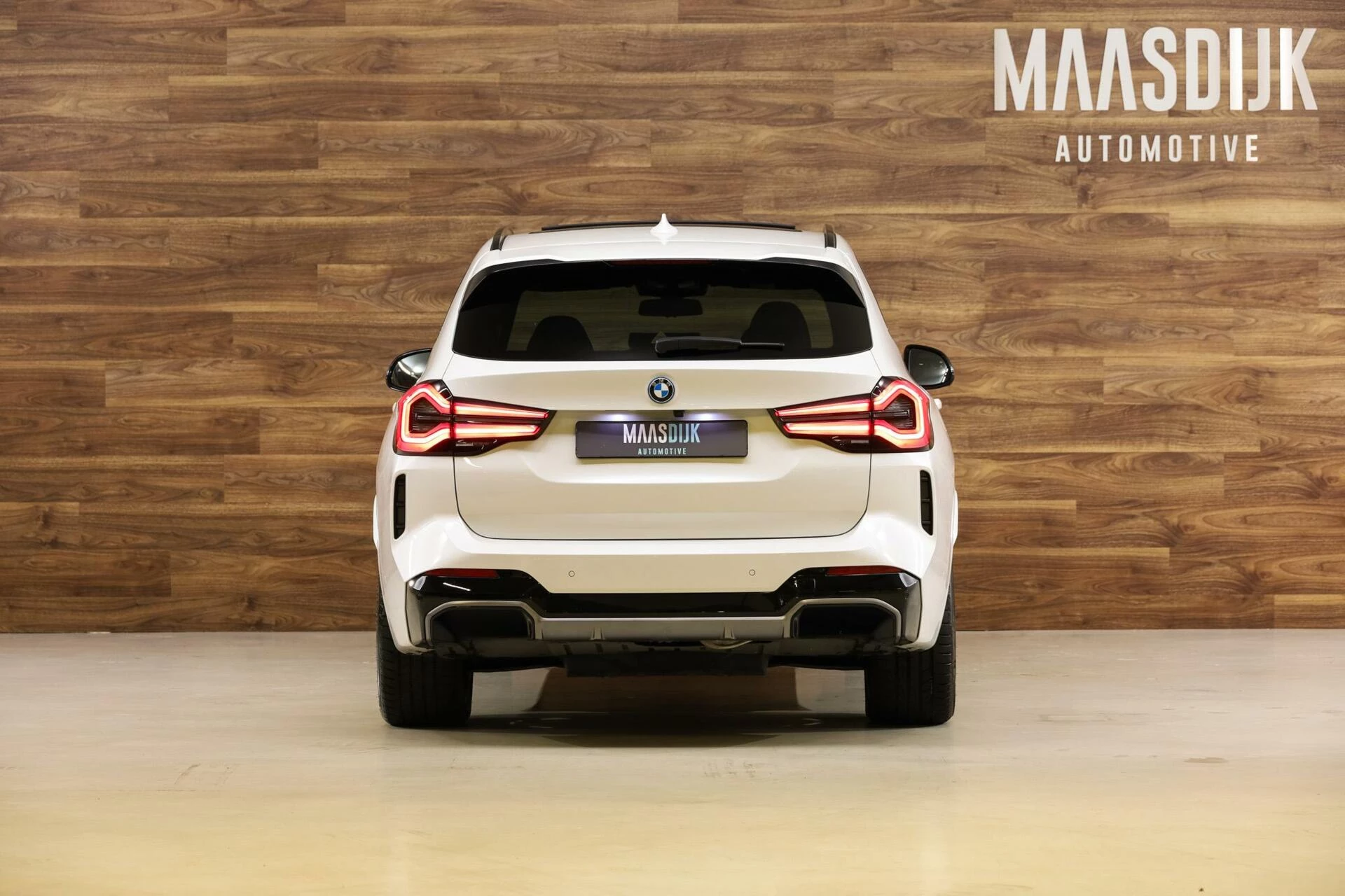 Hoofdafbeelding BMW iX3