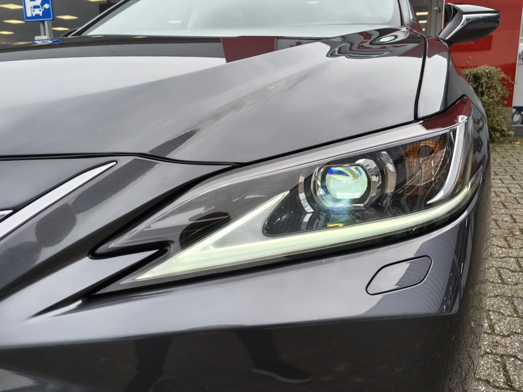 Hoofdafbeelding Lexus ES