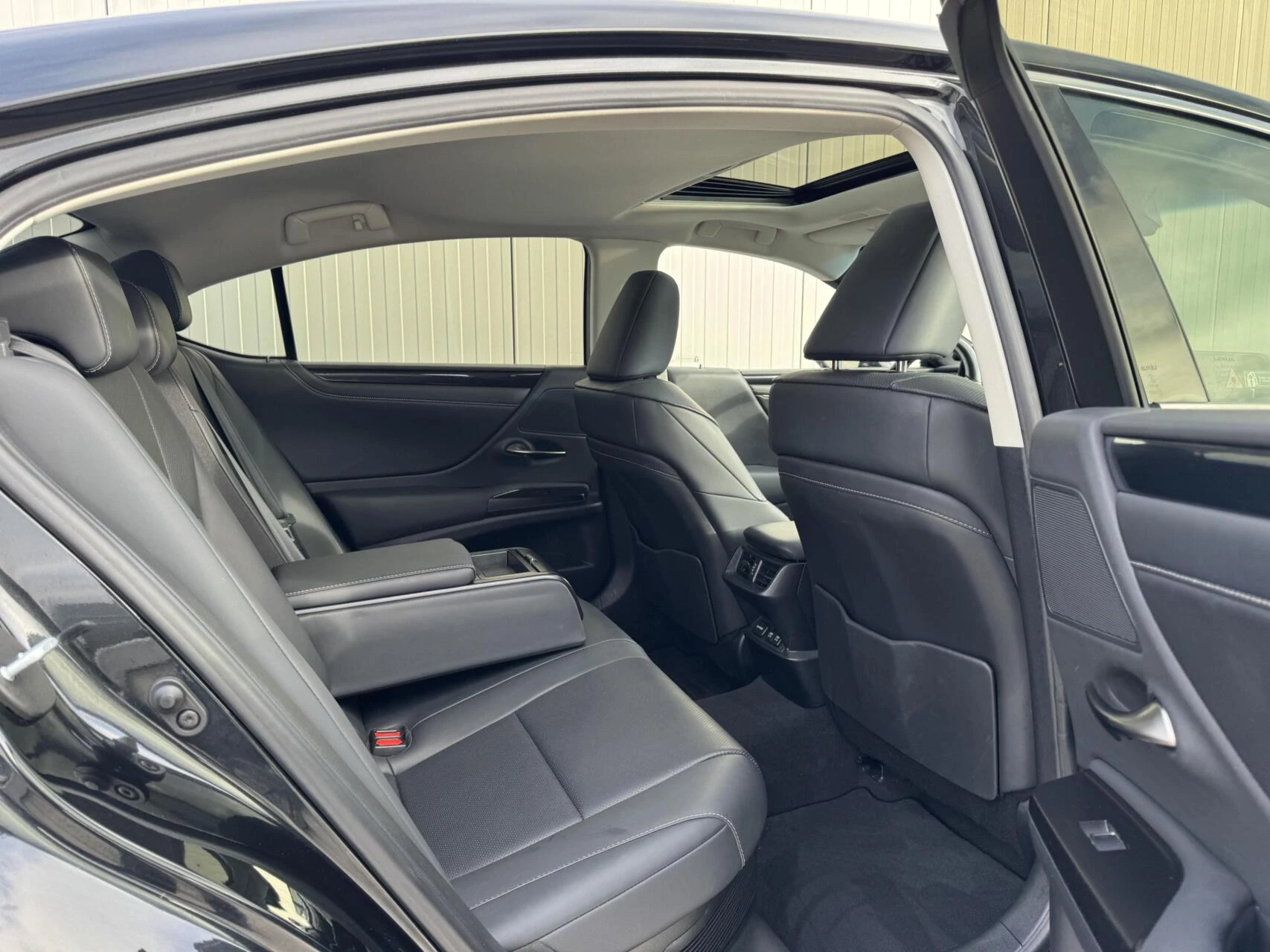 Hoofdafbeelding Lexus ES