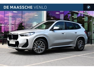 BMW X1 xDrive25e M Sport Automaat / Sportstoelen / Achteruitrijcamera / M Adaptief onderstel / Comfort Access / Adaptieve LED / Stoelverwarming