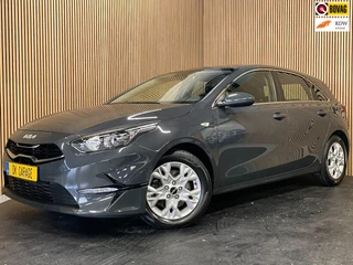 Hoofdafbeelding Kia Ceed Kia Ceed 1.5 T-GDi DynamicLine|160PK|ANDROID/CARPLAY|CAMERA|CRUISE|CLIMATE|STOEL-,STUURVERW.|LANE-ASSIST|NAVI|INCL.BTW|1e EIG.|
