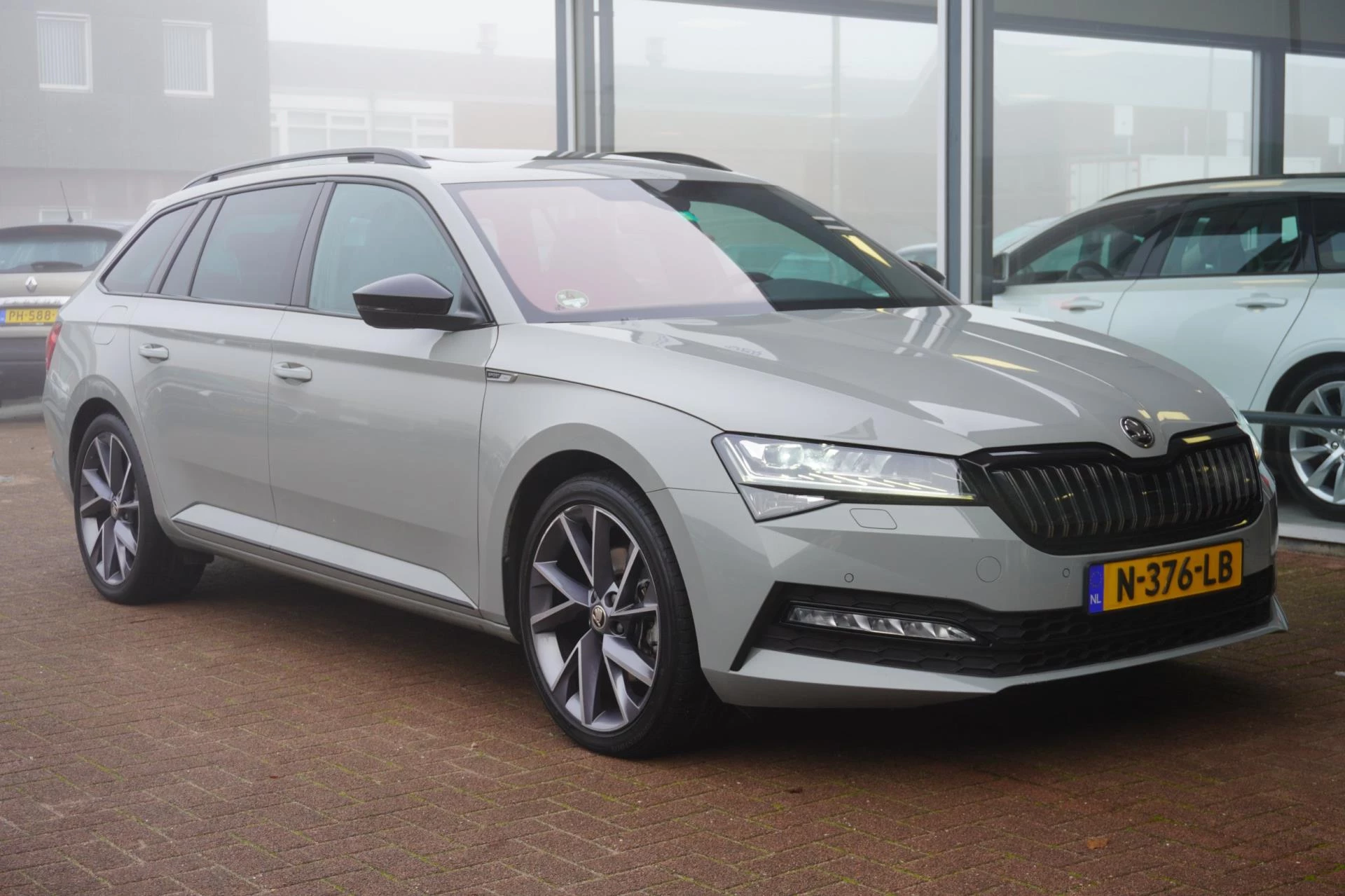 Hoofdafbeelding Škoda Superb