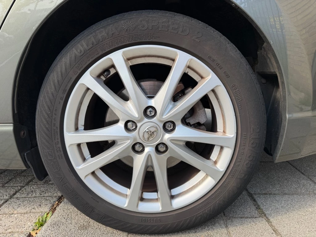 Hoofdafbeelding Toyota Avensis