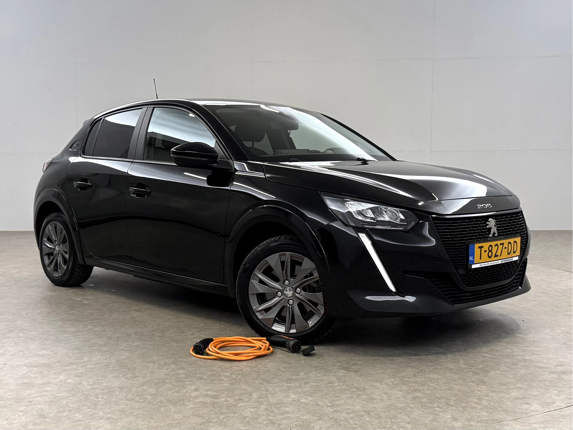 Hoofdafbeelding Peugeot e-208