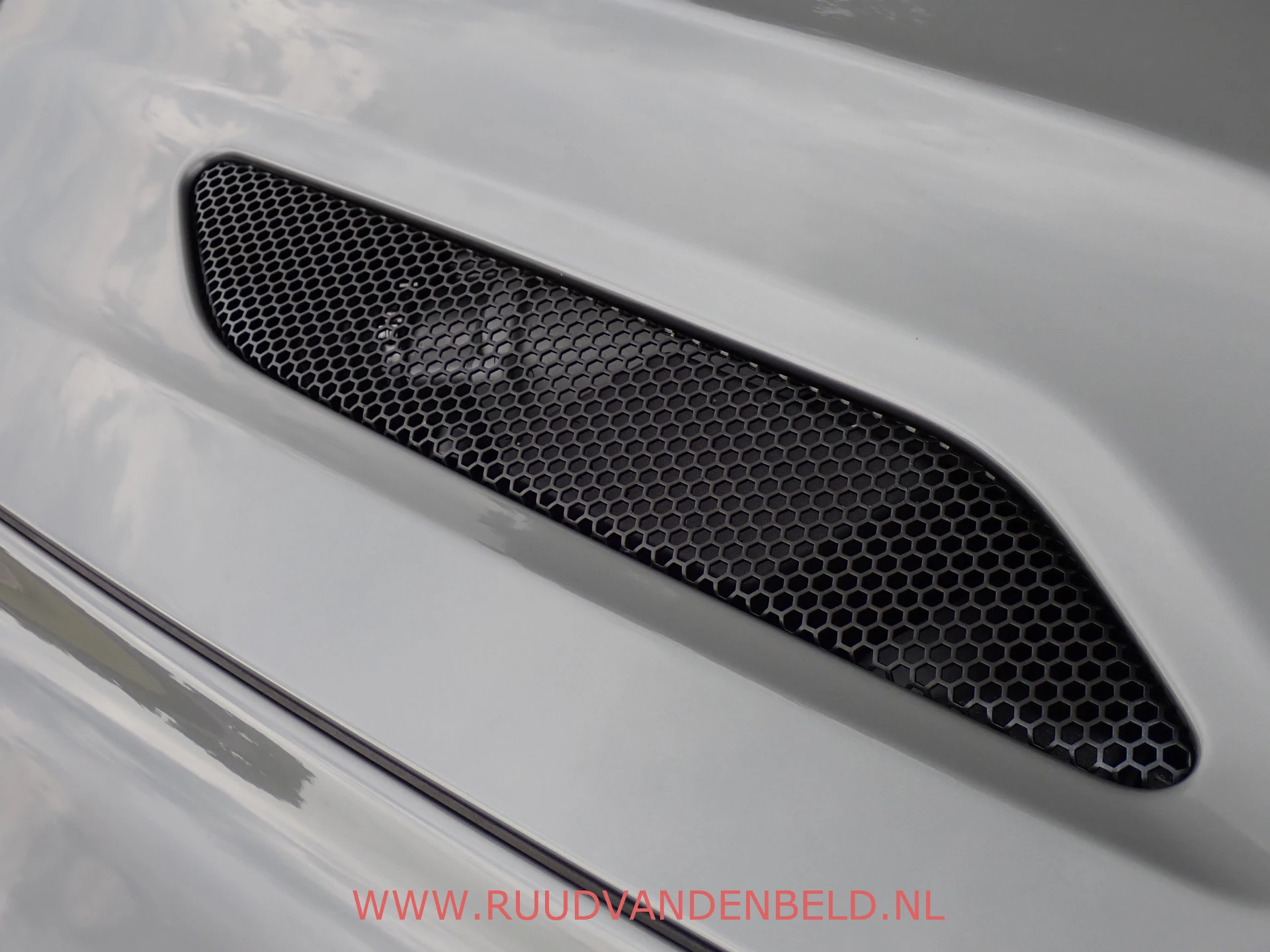 Hoofdafbeelding Aston Martin V12 Vanquish
