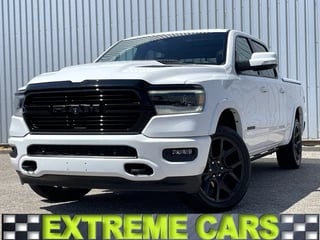 Dodge Ram Pick-Up 1500 4x4 Crew Cab Laramie Night Sport LPG