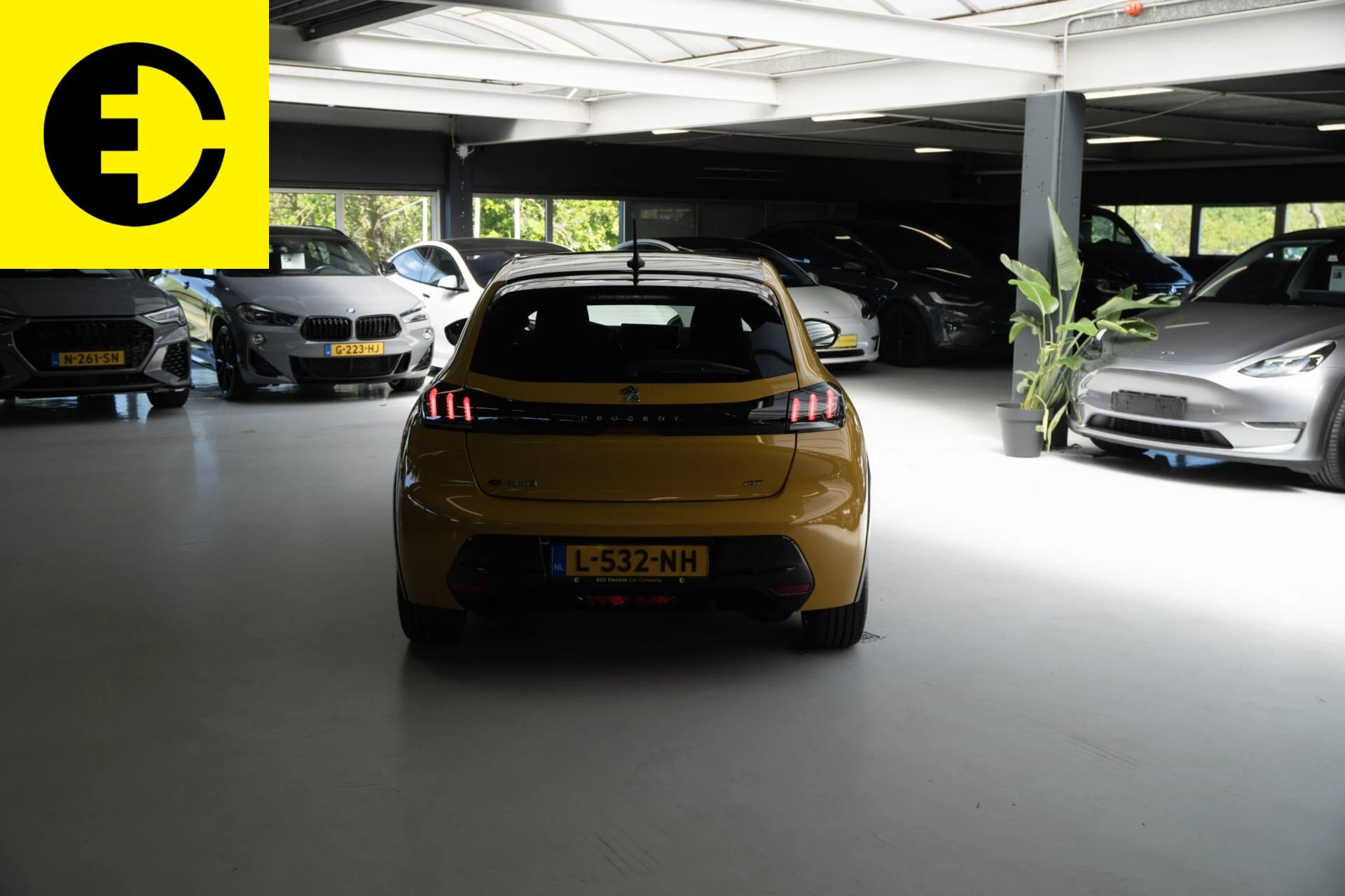 Hoofdafbeelding Peugeot e-208