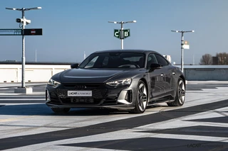 Audi e-tron GT RS 598pk I NP 160k I 4WS I Carbon I Pano I