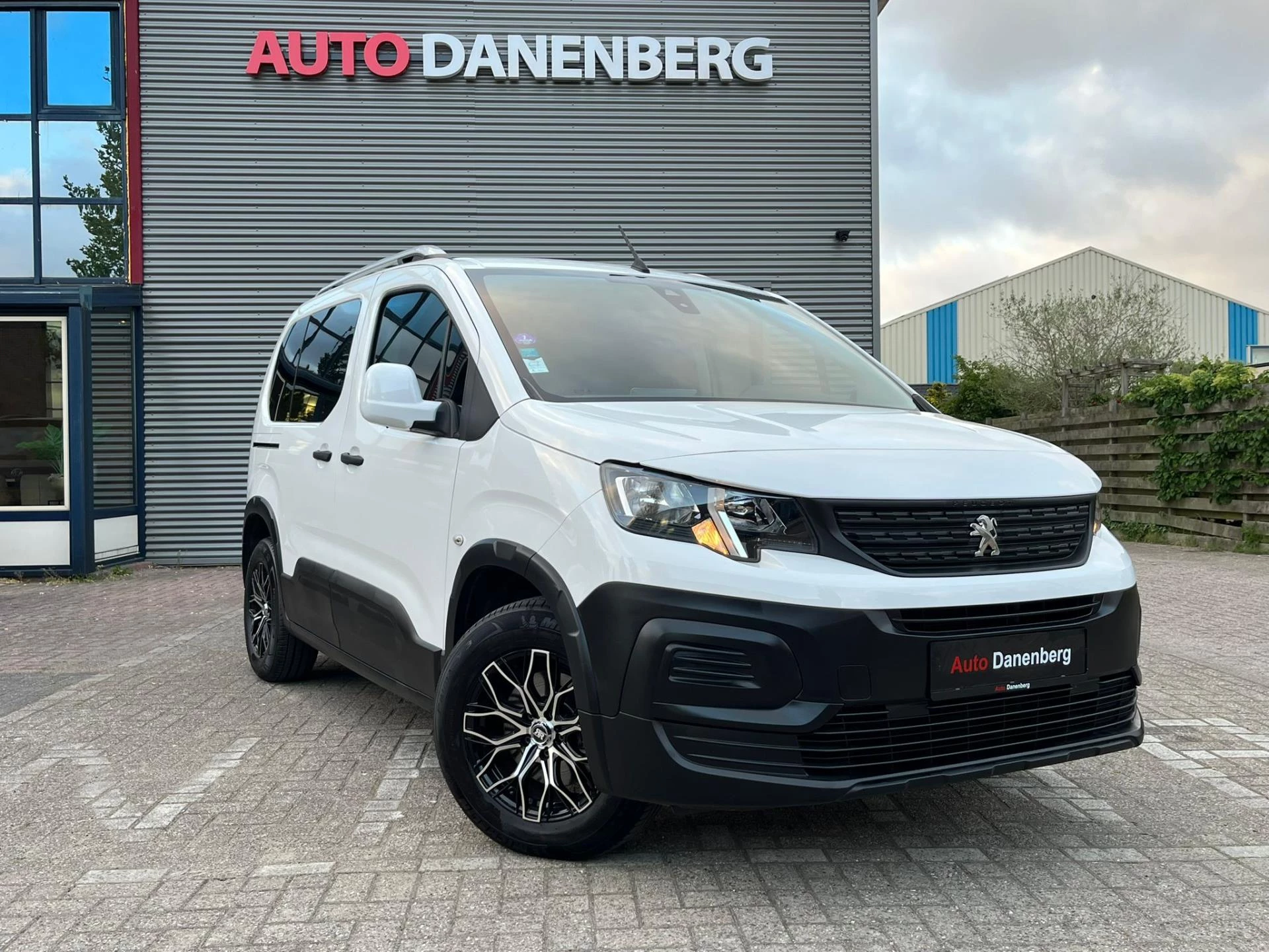 Hoofdafbeelding Peugeot Rifter
