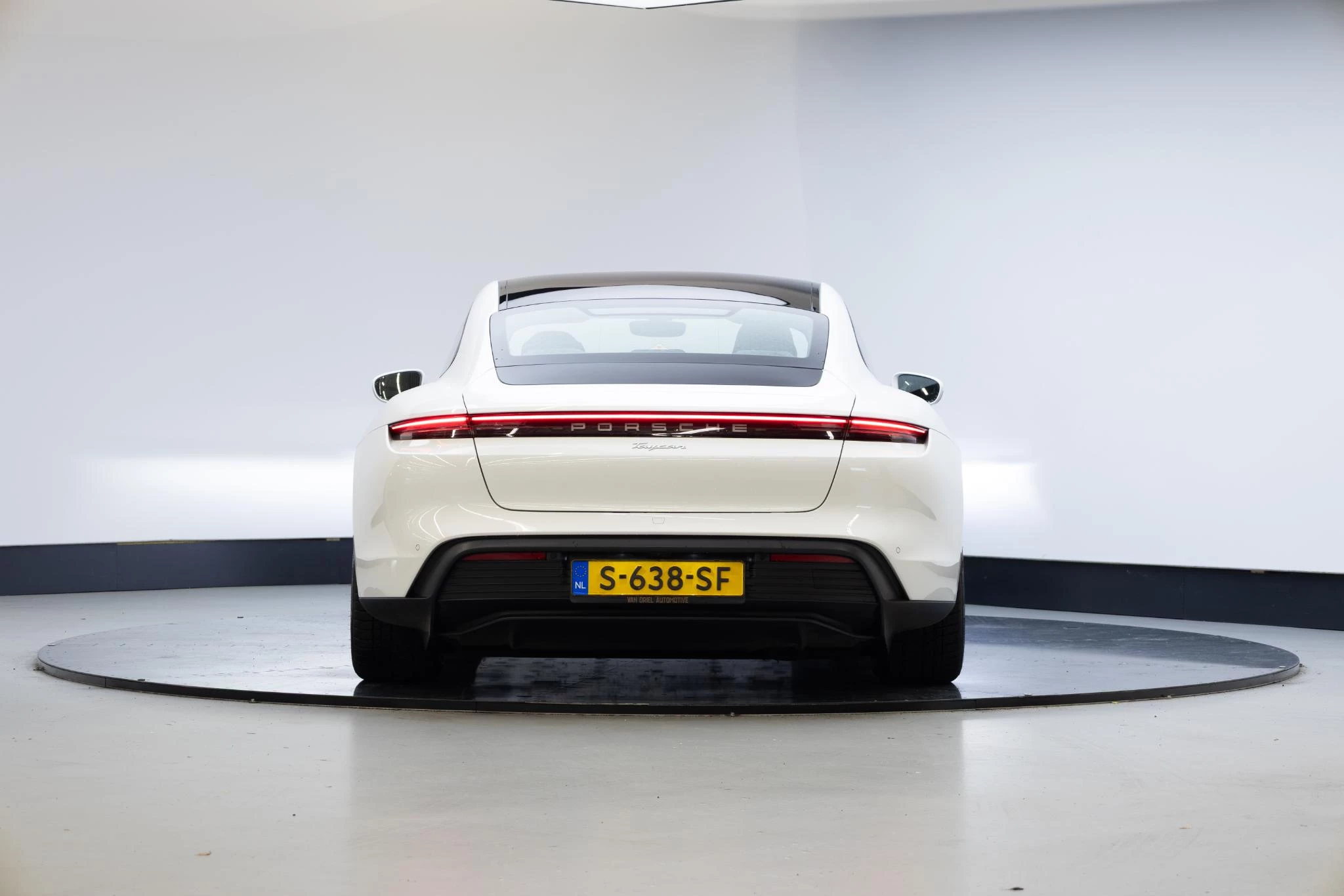 Hoofdafbeelding Porsche Taycan